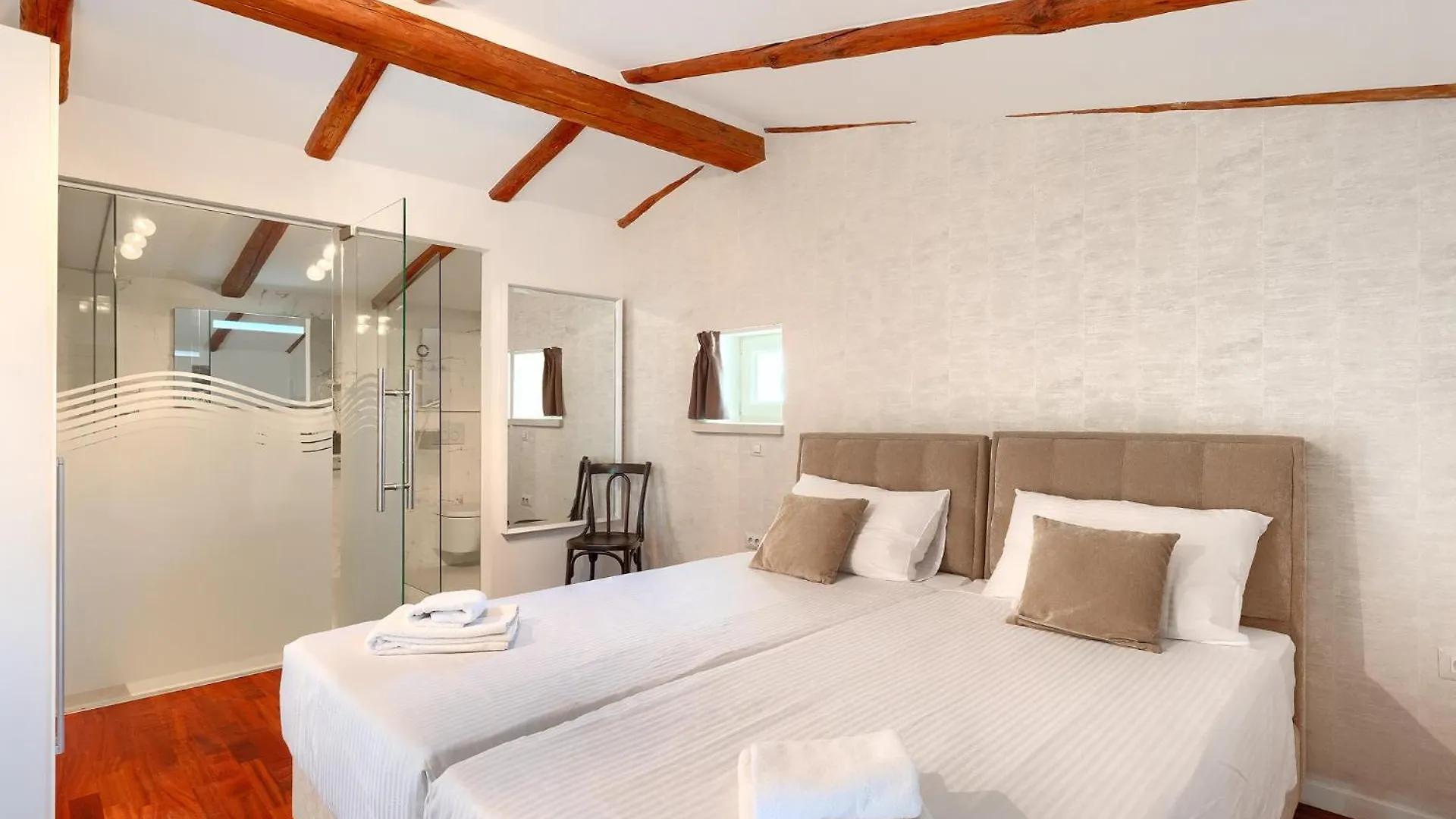 Beautiful Villa Bruna With Jacuzzi In Porec