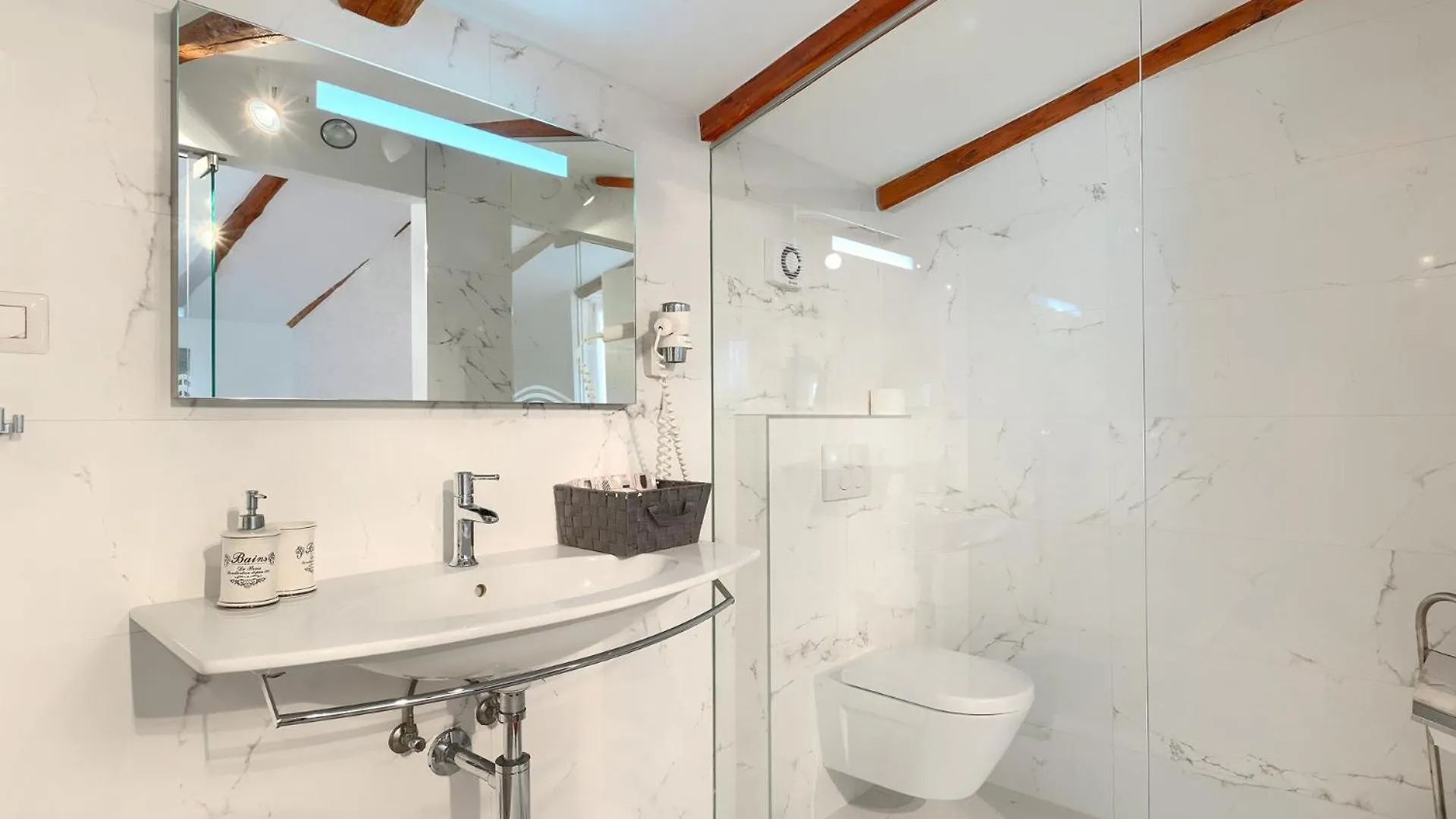 Beautiful Villa Bruna With Jacuzzi In Porec