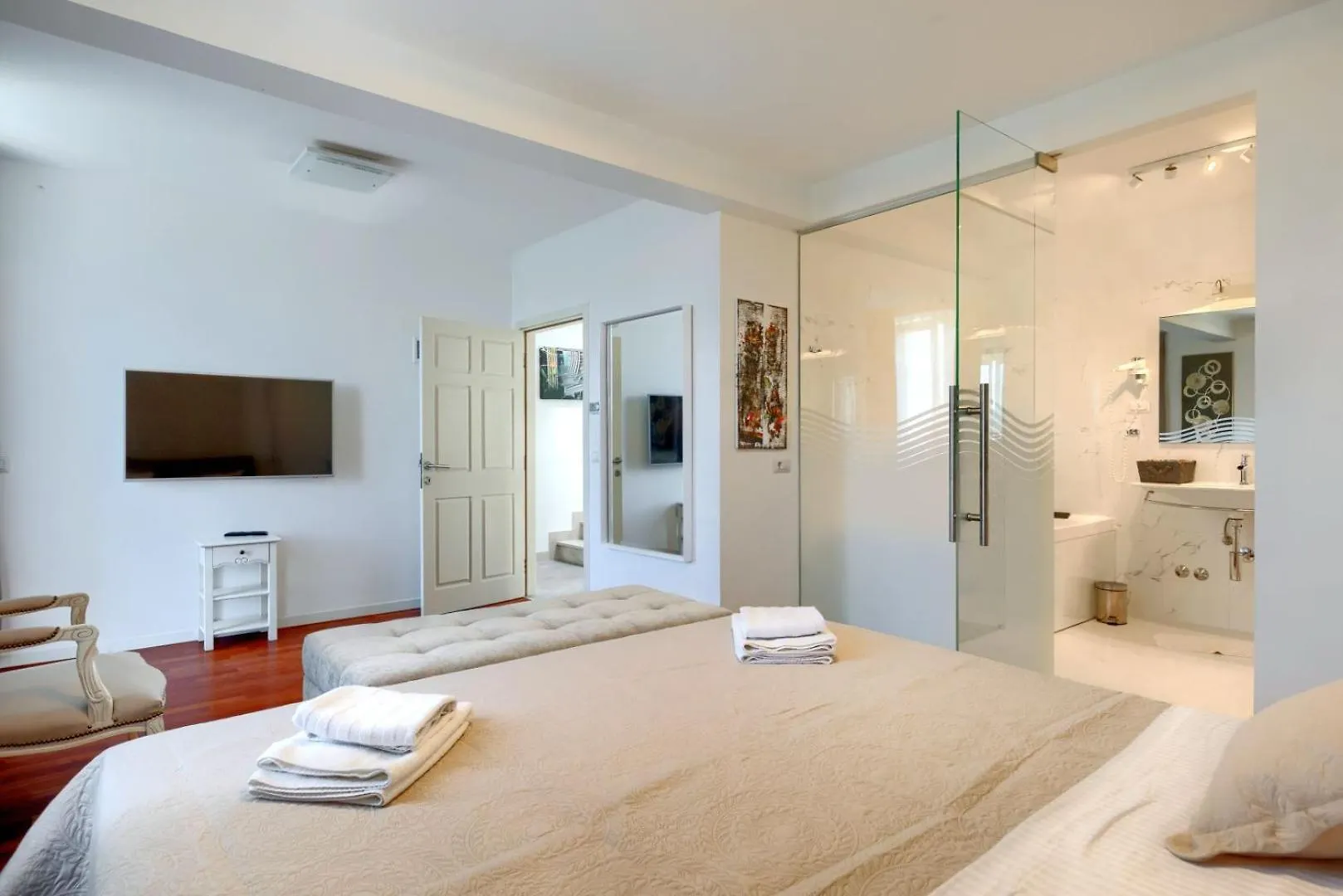 Beautiful Villa Bruna With Jacuzzi In Porec