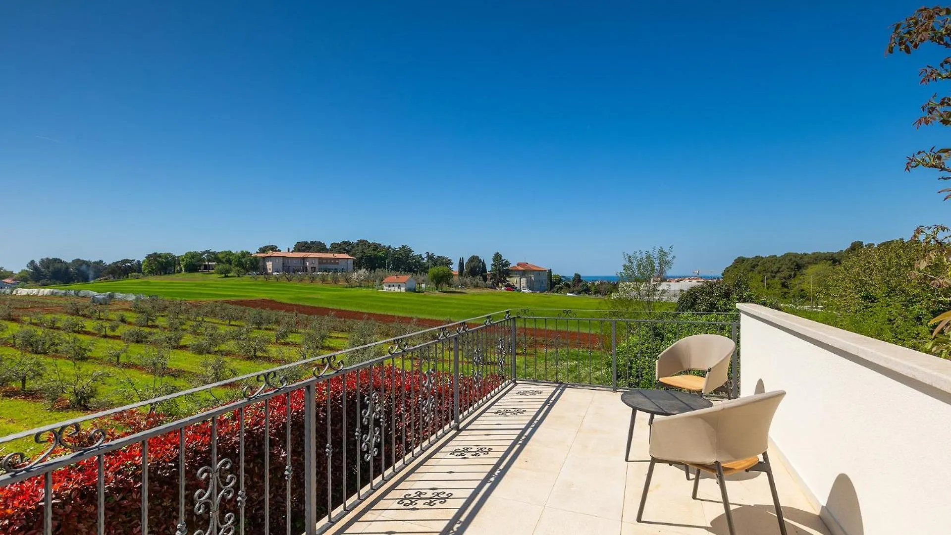 Beautiful Villa Bruna With Jacuzzi In Porec