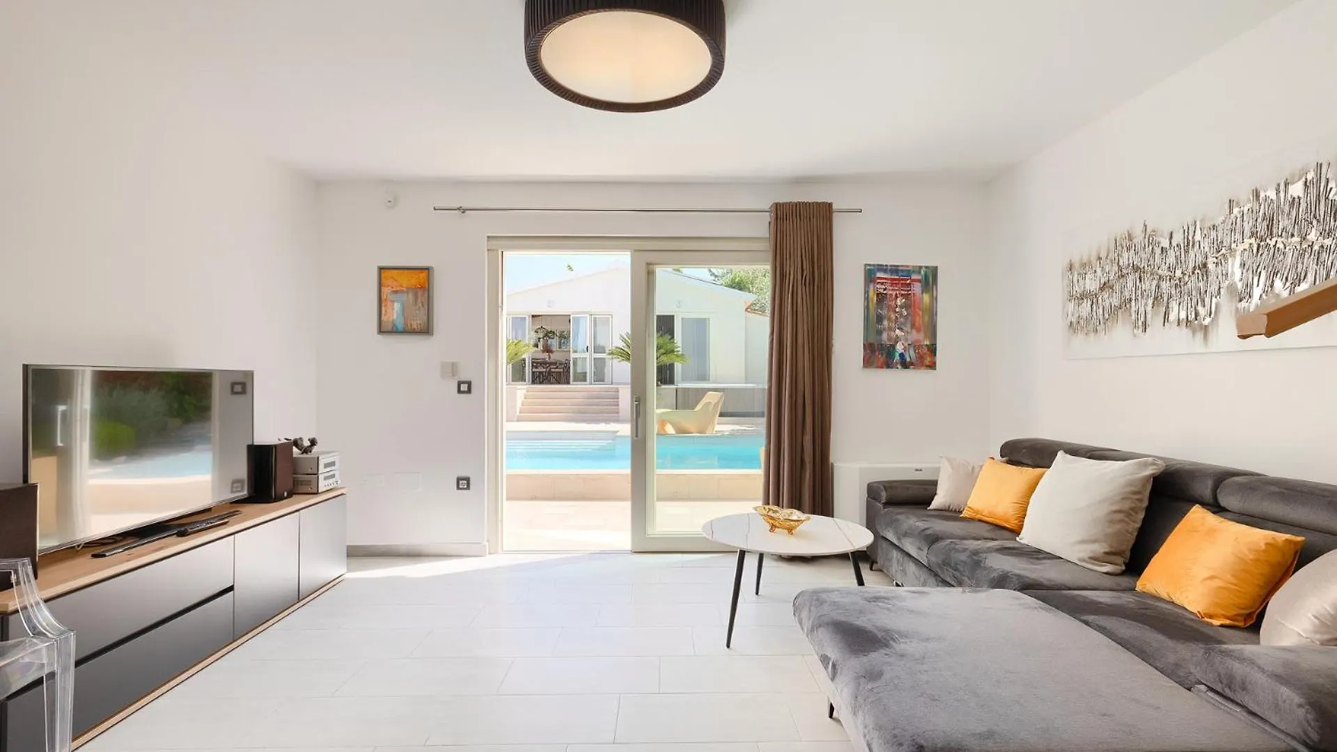 Beautiful Villa Bruna With Jacuzzi In Porec